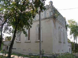 Тернопольская область, Гусятин. Фото. Гусятинская синагога (49°04'22"N, 26°12'30"E) - памятник архитектуры конца XV - начала XVI веков.
