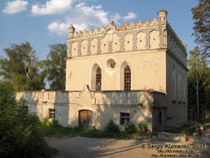 Тернопольская область, Гусятин. Фото. Гусятинская синагога (49°04'22"N, 26°12'30"E) - памятник архитектуры конца XV - начала XVI веков.