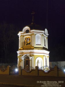 Ивано-Франковск. Фото. Часовня Святого Георгия Победоносца напротив Управления МВД Украины в Ивано-Франковской област.