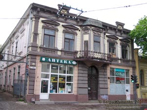 Ивано-Франковск. Фото. По улицам старого города. Здание по адресу ул. М. Сечевых Стрельцов, 26.