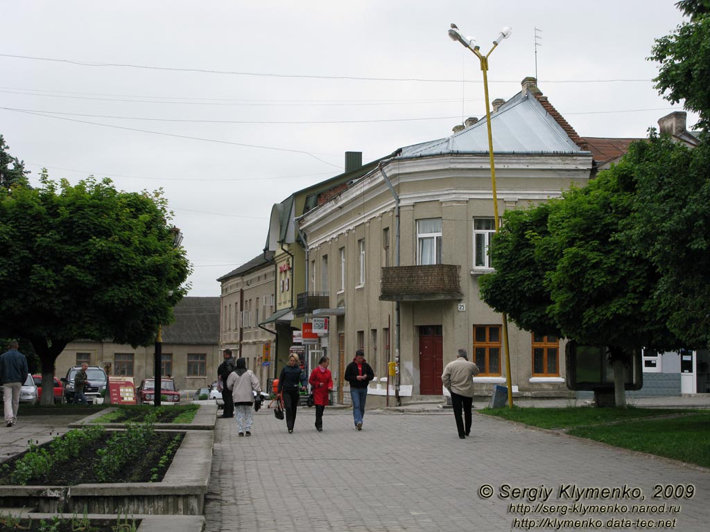 Тернопольщина. Бережаны. Фото. В центре города. По улицам старого города.