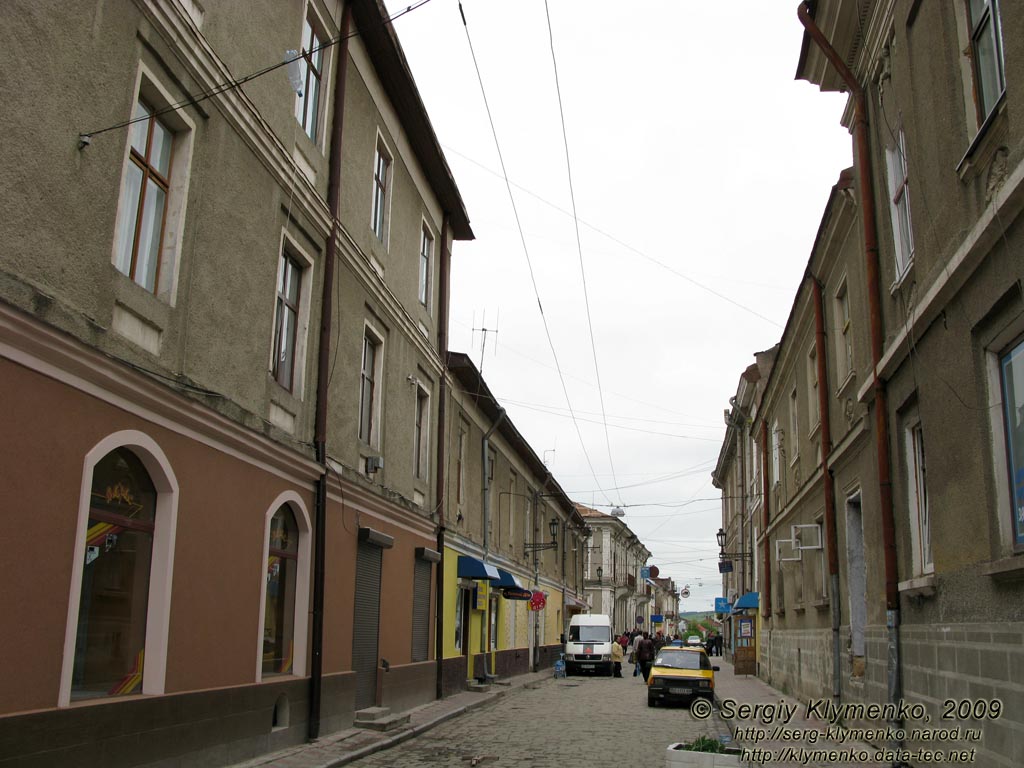 Тернопольщина. Бережаны. Фото. В центре города. По улицам старого города.