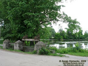 Подолье. Самчики. Фото. Дворцово-парковый ансамбль «имение Самчики». Шлюз старой водяной мельницы на речке Случ.