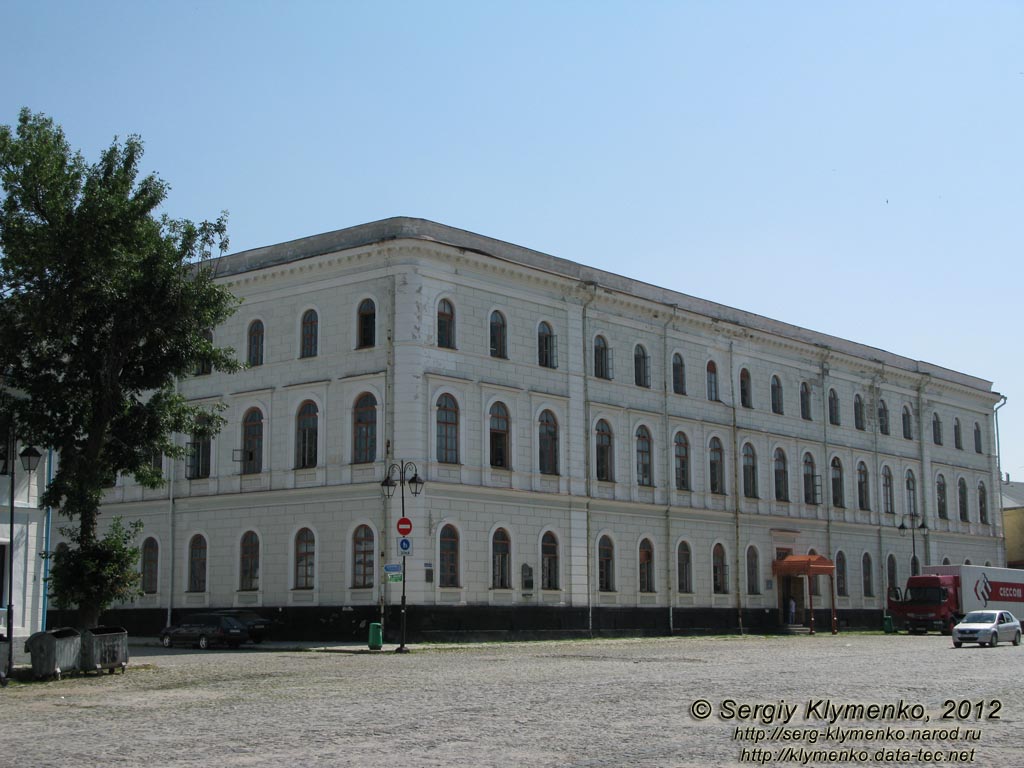 Каменец-Подольский. Фото. Здание окружного суда 1856 год.