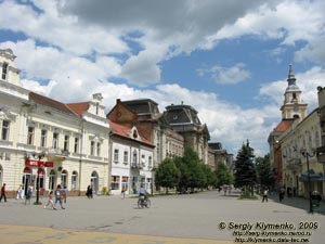 Закарпатская область. Берегово. Фото. На центральной площади города - площади Кошута.