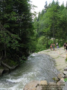Львовская область. Речка Каменка. Фото. Водопад на речке Каменка. Вид сверху.