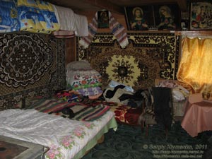 Фото Карпат. Селение Топильче. В доме бабы Параски.