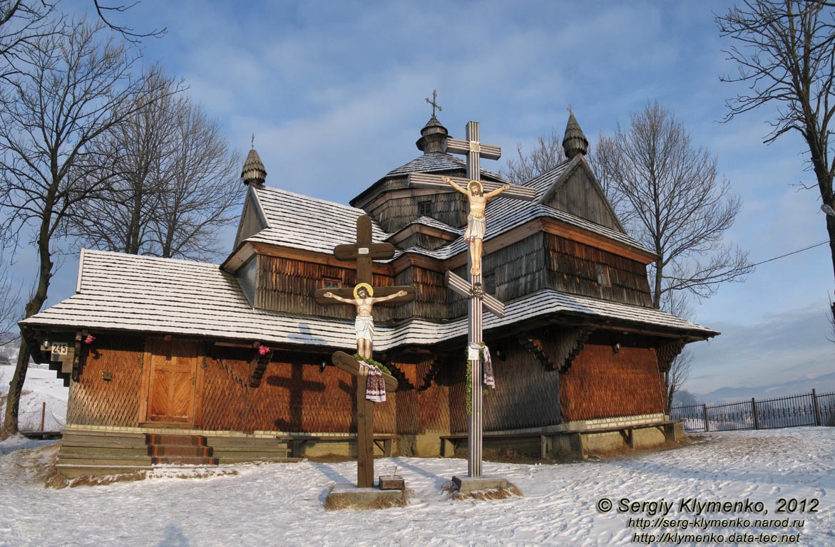 Закарпатье, поселок Ясиня. Фото. Деревянная Церковь Вознесения Господнего (Струковская церковь), 1824 год.