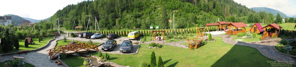Закарпатская область, Ждениево. Фото. На территории гостиничного комплекса «Жди ня, Ево». Панорама ~150°.