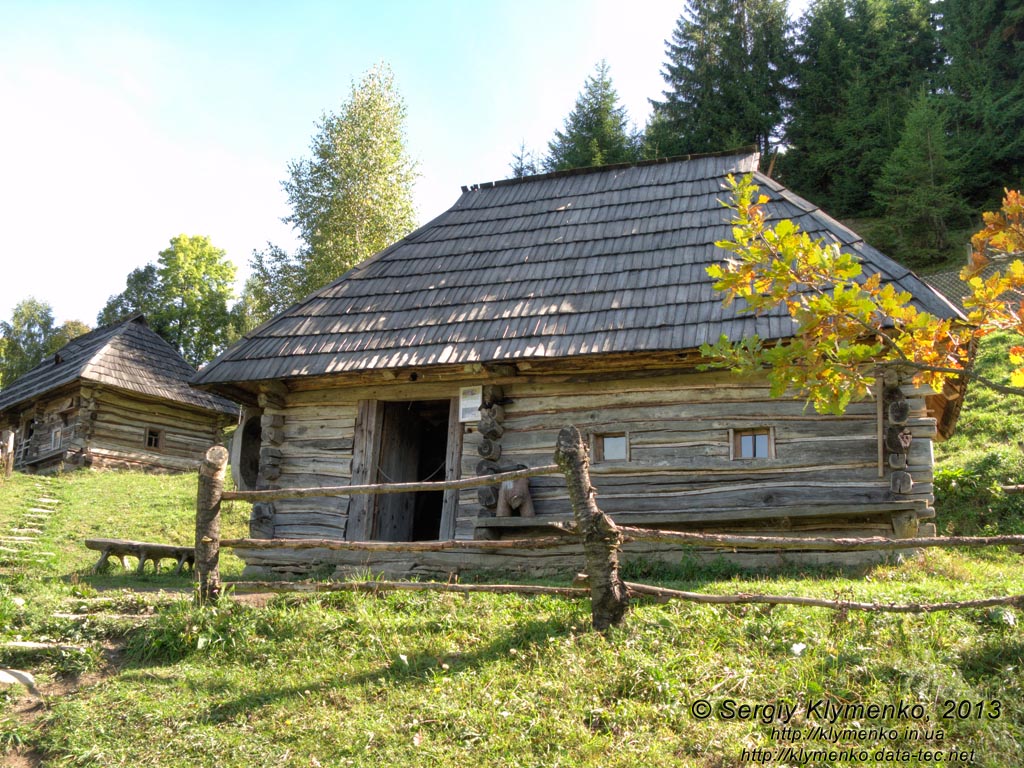 Закарпатская область, Колочава. Фото. Музей-скансен «Старое село». Дом шустера (сапожника).