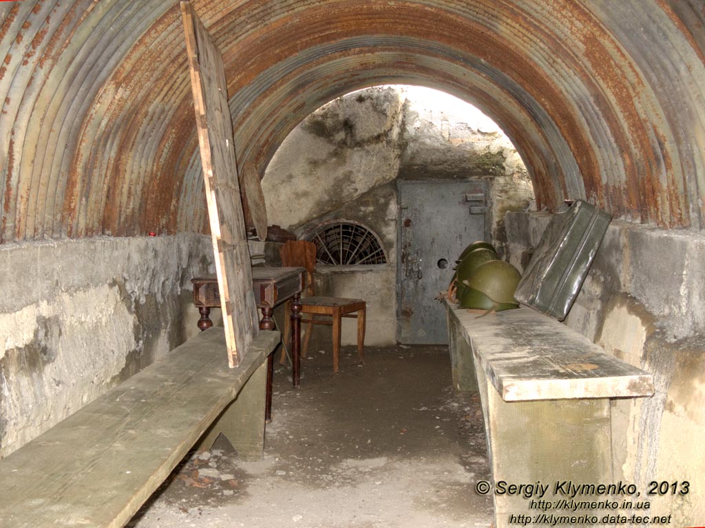 Закарпатская область, Колочава. Фото. «Линия Арпада», караульно-наблюдательный бункер.