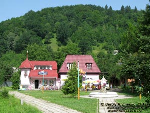 Карпаты. Закарпатская область, Рахов. Фото. В центре города.