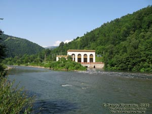 Закарпатская область. Теребле-Рикская ГЭС (Хустский район). Фото. Машинный зал на речке Рика.