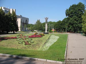 Харьков. Фото. Памятник Архистратигу Михаилу.