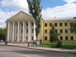 Кировоград. Фото. Кировоградский юридический институт Харьковского национального университета внутренних дел (ул. Карла Маркса, 1).