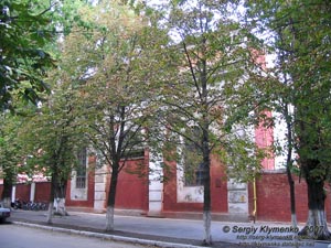 Кировоград. Фото. Комплекс кавалерийского юнкерского училища. Манеж, 1848 год. (ул. Орджоникидзе 11)
