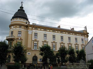 Ивано-Франковская область, город Коломыя. Музей народного искусства Гуцульщины и Покутья им. Й. Кобринского.