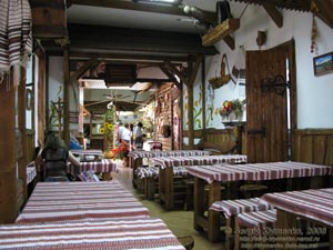 Ивано-Франковская область, город Коломыя. В кафе «Хвалёная Хата».
