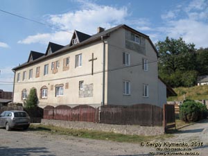 Закарпатская область, посёлок Королёво. Фото. Греко-католический мужской монастырь (48°09'20"N, 23°07'57"E) на улице Шевченко.