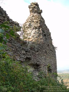 Закарпатская область, посёлок Королёво. Фото. Замок Нялаб (48°09'32"N, 23°07'54"E). Сохранившиеся фрагменты замковых укреплений.