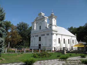 Коростышев (Житомирская область). Фото. Костёл Рождества Пресвятой Девы Марии, 1798 год (50°19'06"N, 29°03'58"E).