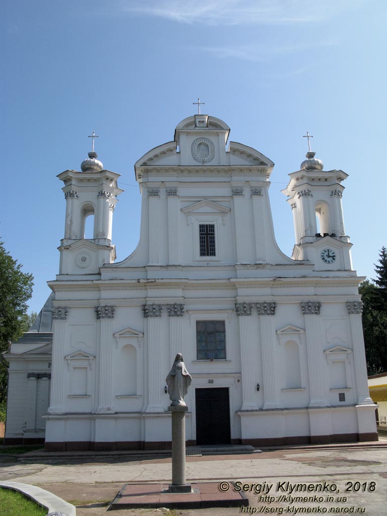 Коростышев (Житомирская область). Фото. Костёл Рождества Пресвятой Девы Марии, 1798 год (50°19'06"N, 29°03'58"E).