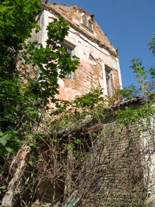 Копылов, Макаровский район (Киевская область). Фото. Бывшая усадьба семьи фон Мекк, главное здание (50°24'32"N, 29°53'30"E). Фрагмент, вид с востока.