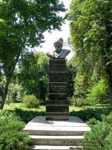 Черниговская область. Фото. Козелец. Памятник Т. Г. Шевченко (50°54'41"N, 31°06'42"E).