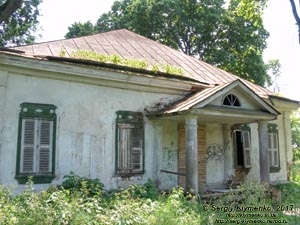 Черниговская область. Фото. Козелец. Усадьба В. Г. Дараган «Покорщина» (50°54'03"N, 31°07'30"E). Главное здание.