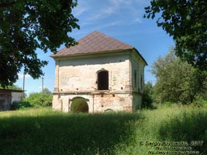 Черниговская область. Фото. Козелец. Усадьба В. Г. Дараган «Покорщина» (50°54'03"N, 31°07'30"E). Каменница Дараган.