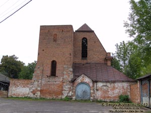 Львовщина. Село Крехов. Фото. Очень похоже на бывший костёл.