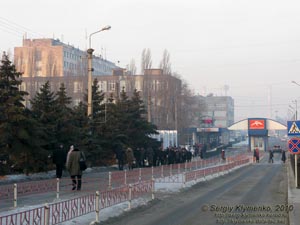 Кривой Рог. Фото. Главная проходная Криворожского металлургического завода («АрселорМиттал Кривой Рог»).