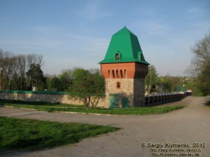 Киевская область, Фастовский район. Село Томашовка. Фото. Ризоположенческий мужской монастырь (бывшая усадьба Хоецких) снаружи.