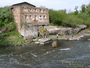 Черкасская область. Посёлок Буки. Фото. Старая водяная мельница на речке Горный Тикич.