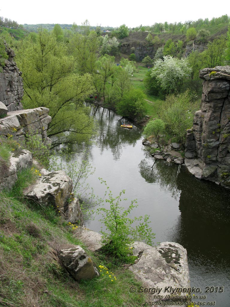 Черкасская область. Посёлок Буки. Фото. Букский каньон на речке Горный Тикич. Вид сверху.