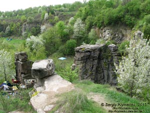 Черкасская область. Посёлок Буки. Фото. Букский каньон на речке Горный Тикич. Вид сверху.