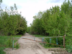 Киевская область. Город Узин. Фото. Бывший военный аэродромный комплекс. Остатки инфраструктуры Узинского аэродрома.
