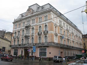 Львов. Фото. Готель «Жорж» (площадь А. Мицкевича, № 1).