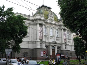 Львов. Фото. Национальный музей во Львове имени Андрея Шептицкого (пр. Свободы, № 20).