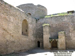 Белгород-Днестровская крепость, внутри цитадели.