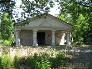 Белгород-Днестровский, армянская церковь Успения Пресвятой Богородицы (памятник архитектуры XIII-XIV веков).
