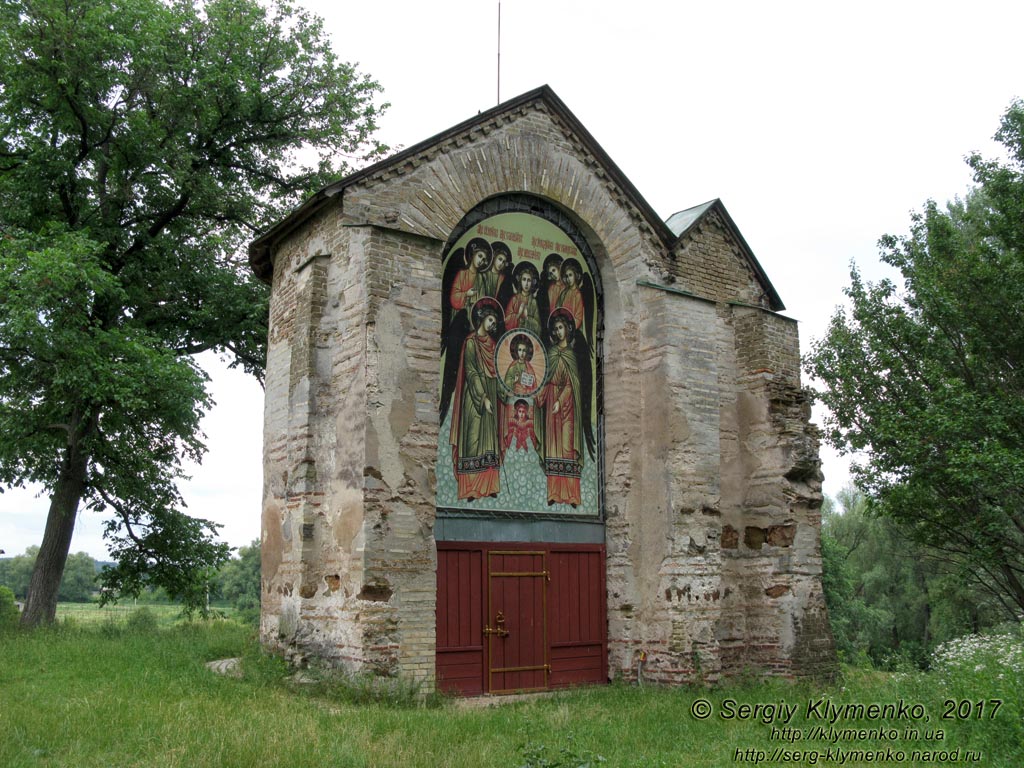 Черниговская область. Фото. Остёр. Старогородка. Михайловская церковь - «Юрьева божница» (50°56'17"N, 30°52'27"E).