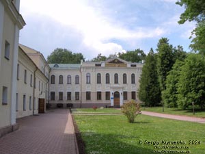 Ровенщина, Острог. Фото. Острожская академия. Староакадемический корпус Острожской академии.