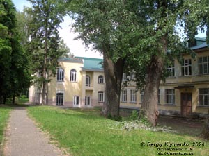 Ровенщина, Острог. Фото. Острожская академия. Старое учебное здание.