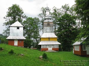 Карпаты. Закарпатская область, село Подобовец. Фото. Церковь Св. Николая Чудотворца (1785 год).