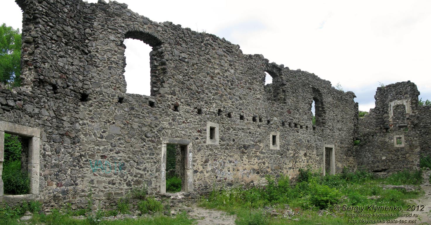 Закарпатская область, село Невицкое. Фото. В Невицком замке.