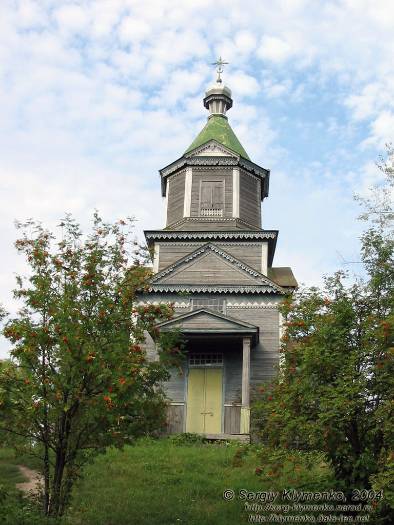 Переяслав-Хмельницкий. Музей народной архитектуры и быта. Церковь св. Параскевы (1891 год). В ее помещении размещена экспозиция Музея космоса.