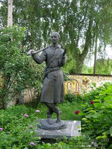 Переяслав-Хмельницкий. Памятник украинскому философу-просветителю Г. С. Сковороде.