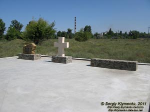 Херсонская область. Цюрупинск. Фото. Памятные знаки в честь Алёшковской Сечи (46°37'43"N, 32°45'42"E).