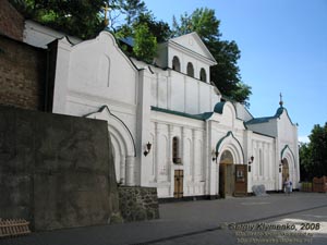 Донецкая область. Святогорский монастырь, нижний павильон паломников, памятник архитектуры XIX века.